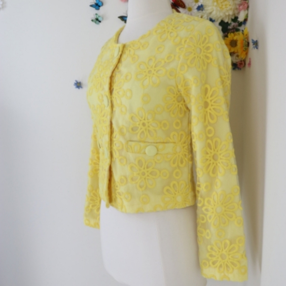 🌼 Vintage floral embroidered yellow jacket - Picture 3 of 8